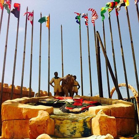 Hotel Magic Land Dakar Exterior photo